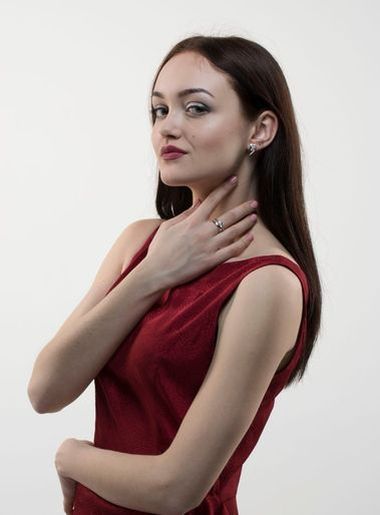 Too_hot_babe